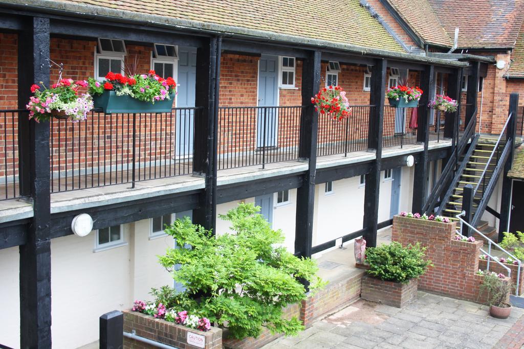 Cottesmore Hotel Golf & Country Club Crawley  Exterior photo